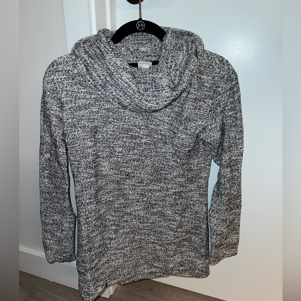 Knit sweater